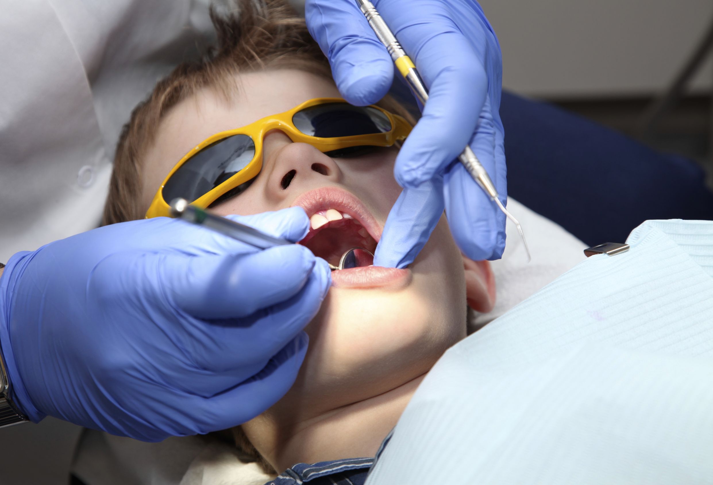 When The Pain Won’t Stop, Contact An Emergency Dentist in Villas